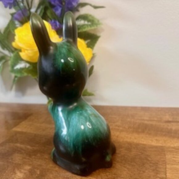 Blue Mountain Pottery Bunny Vintage Canadian Figurine Retro Decor Rabbit - Picture 5 of 5